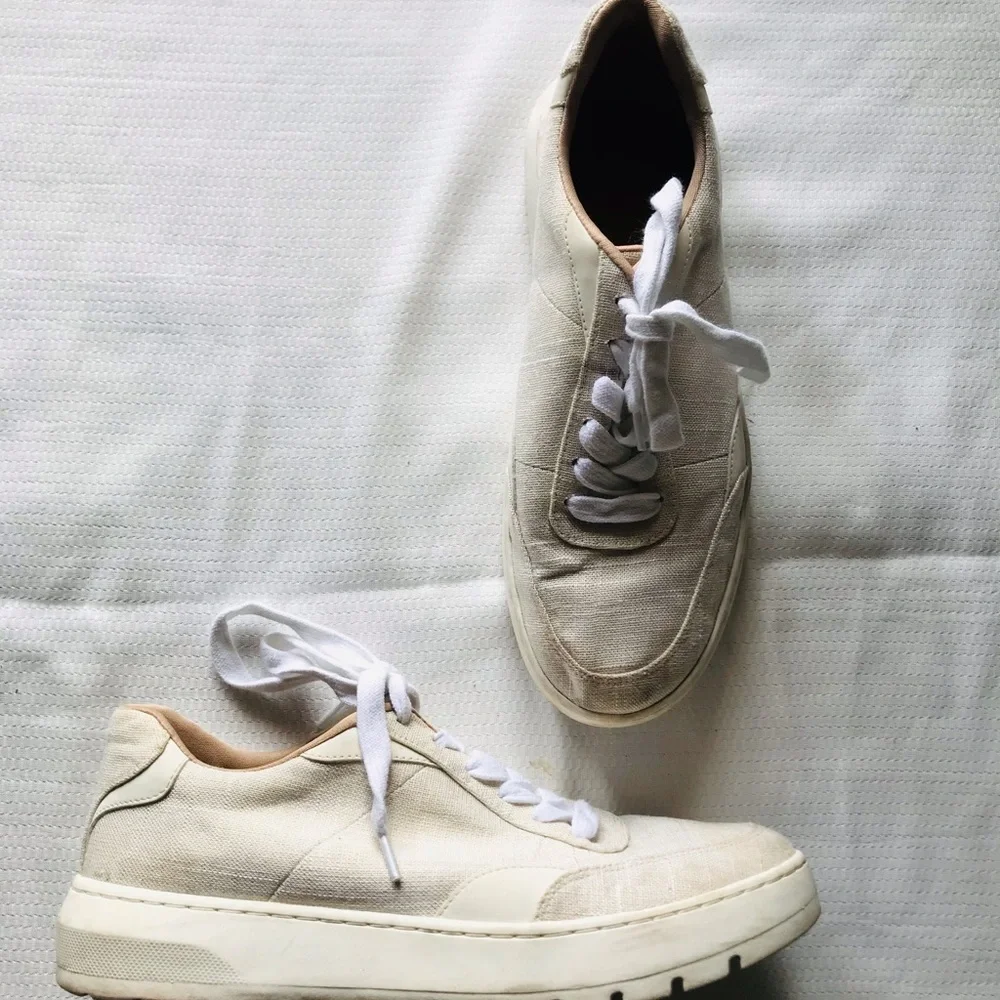 Vionic White Sneakers‎